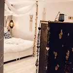 Wonderland With Private Spa/wellness *
